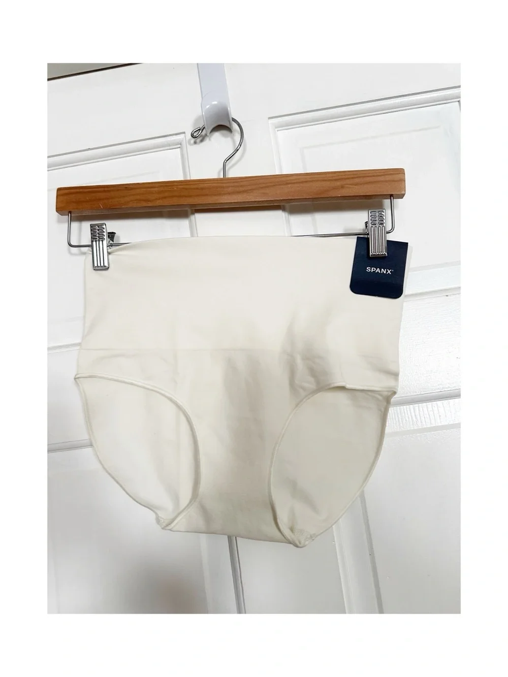 SPANX Extraordinary Cream Seamless Shaping Panty NWT SZ L